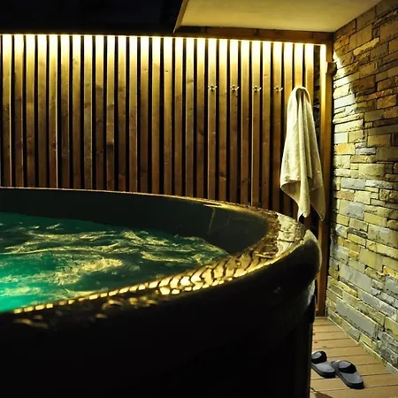 Jodla Jacuzzi&sauna Privat bolig *